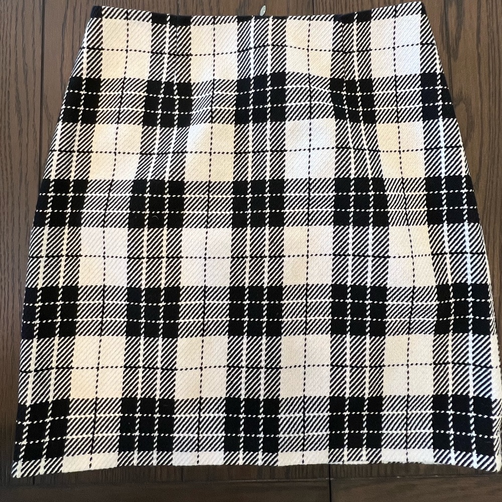 White House | Black Market | Plaid Pencil Skirt | Size 4